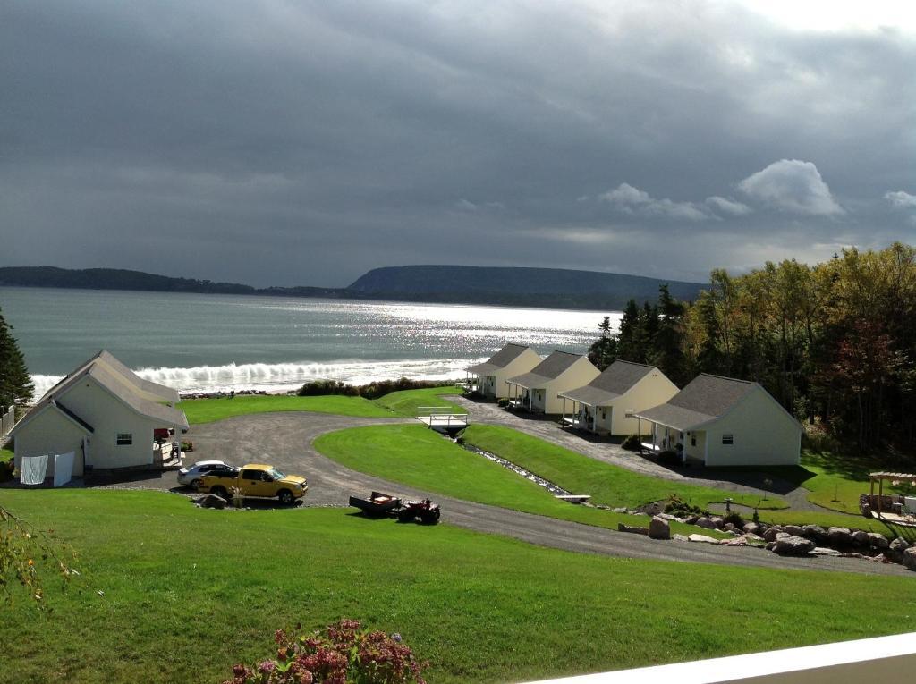 Lantern Hill & Hollow Ingonish Exterior foto