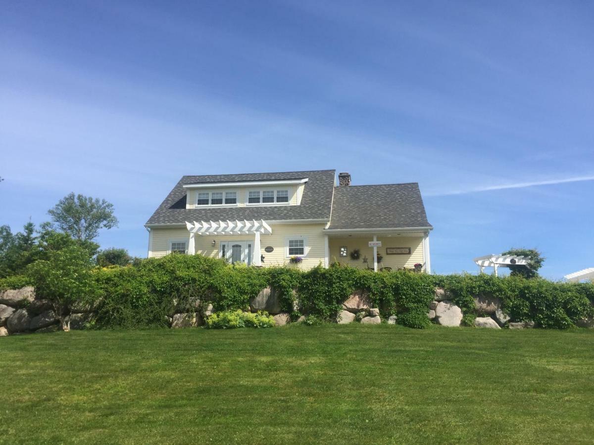 Lantern Hill & Hollow Ingonish Exterior foto